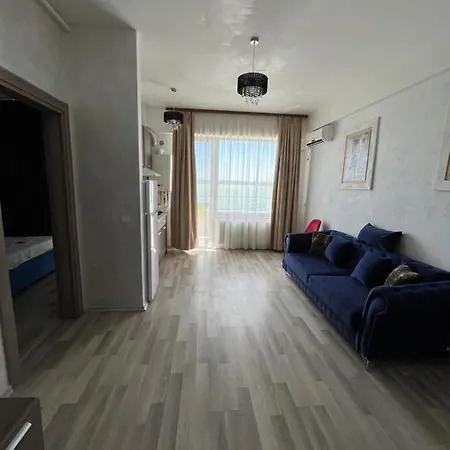 Madlenne Summerland